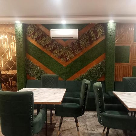 Ceremony Hotel And Banquets Faridabad Extérieur photo